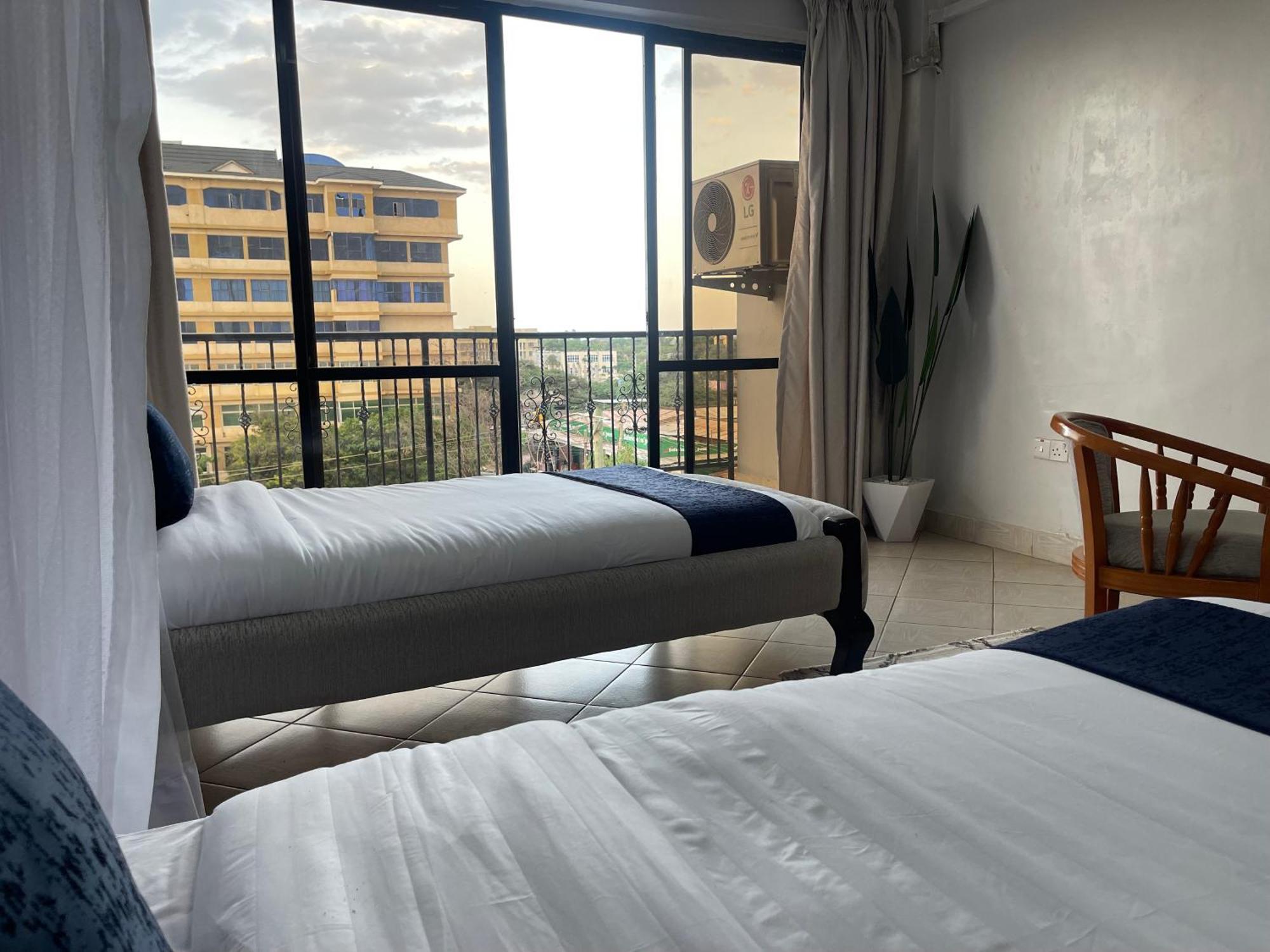Iman Hotel Isiolo 外观 照片
