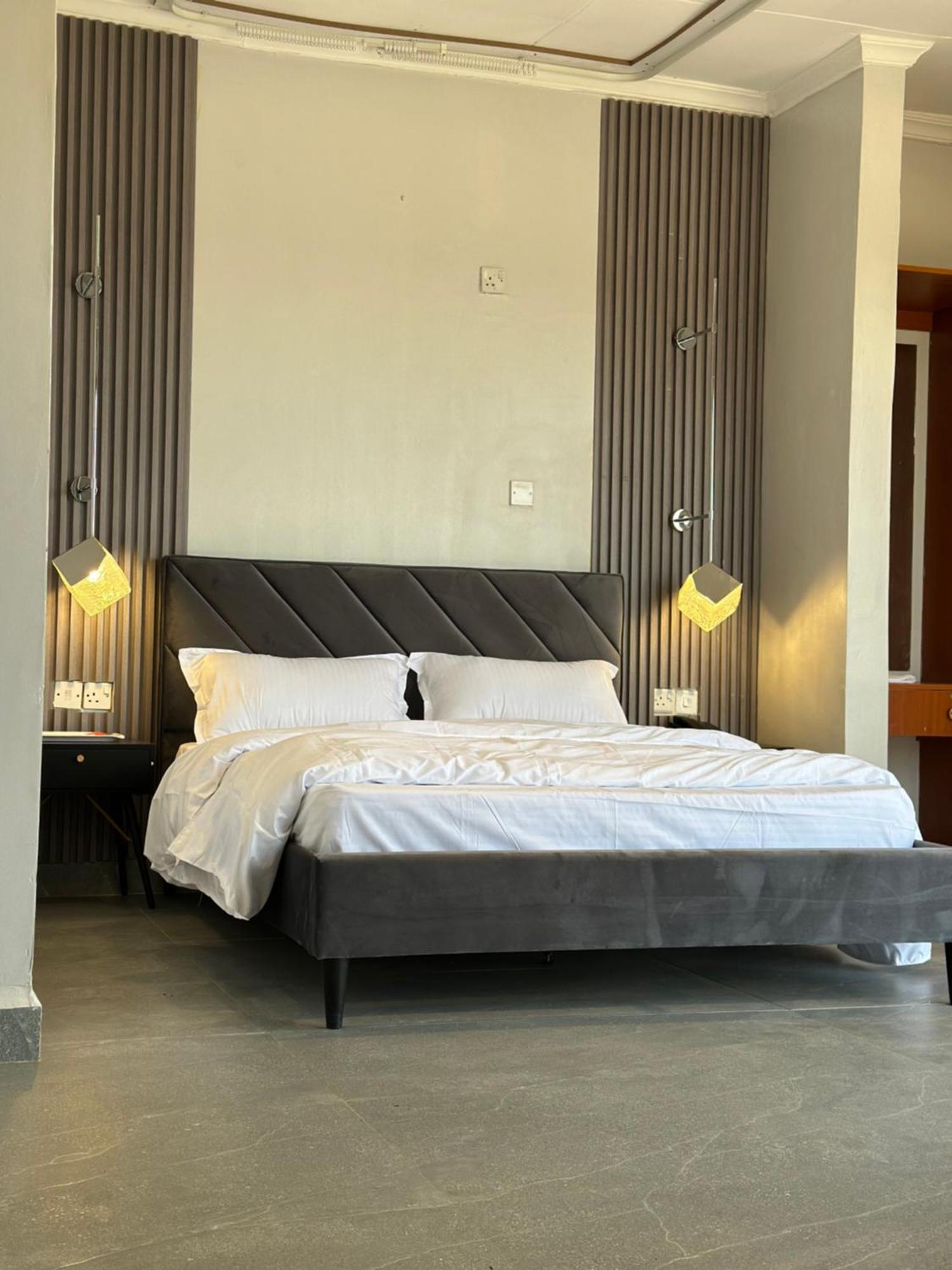 Iman Hotel Isiolo 外观 照片