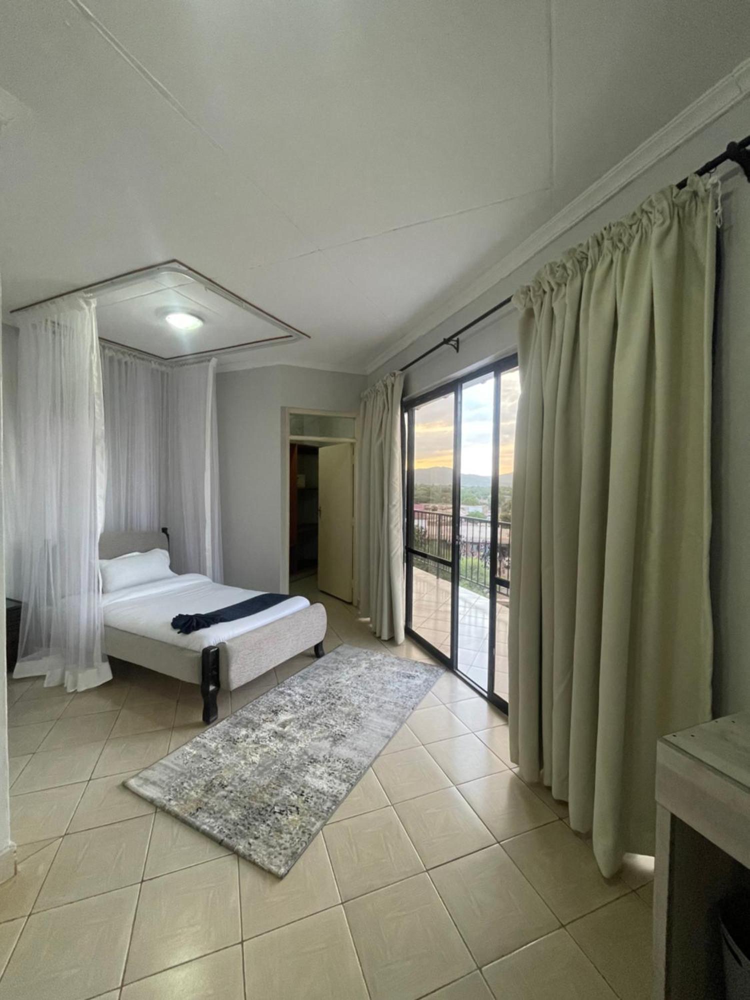 Iman Hotel Isiolo 外观 照片