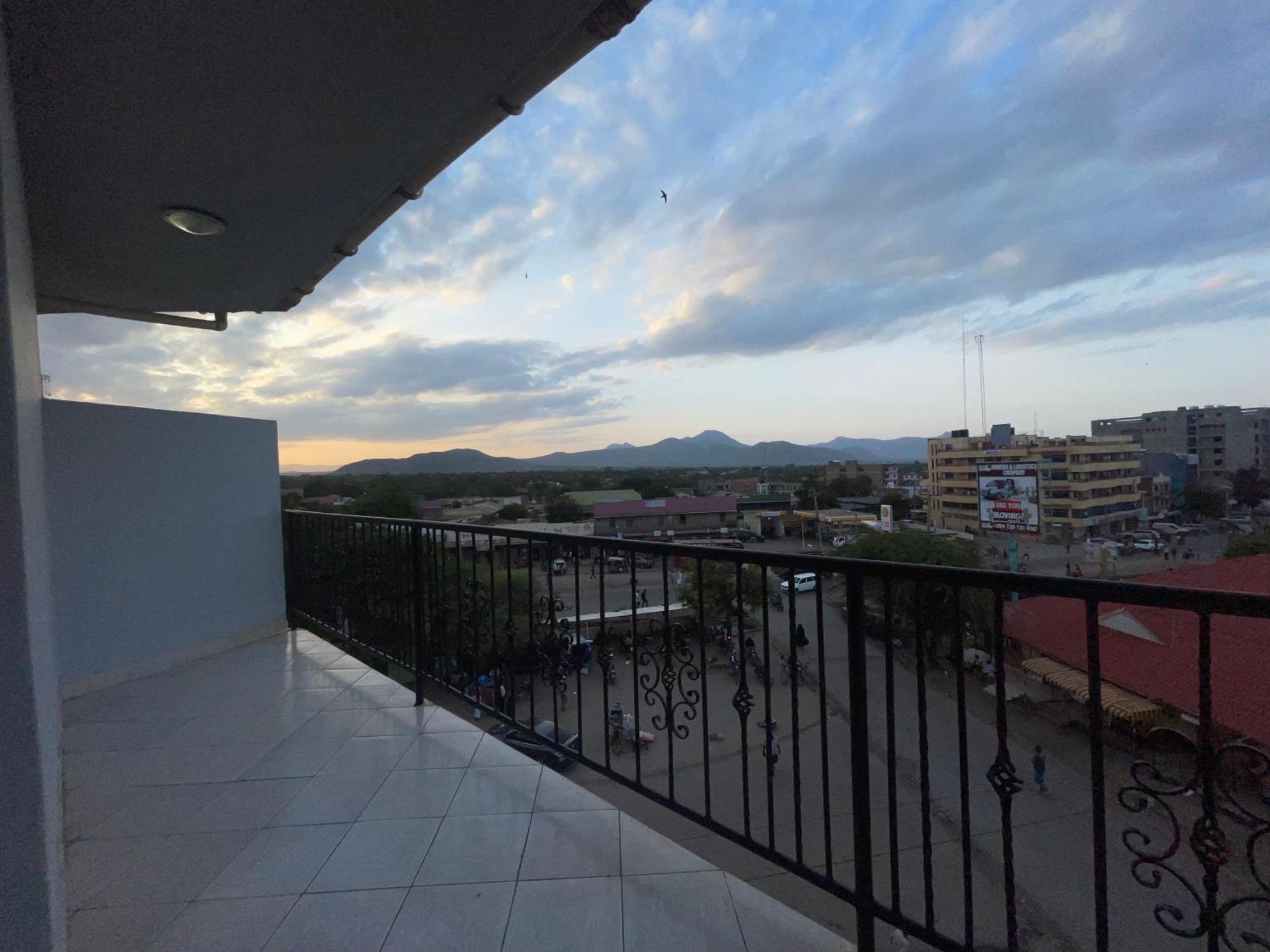 Iman Hotel Isiolo 外观 照片