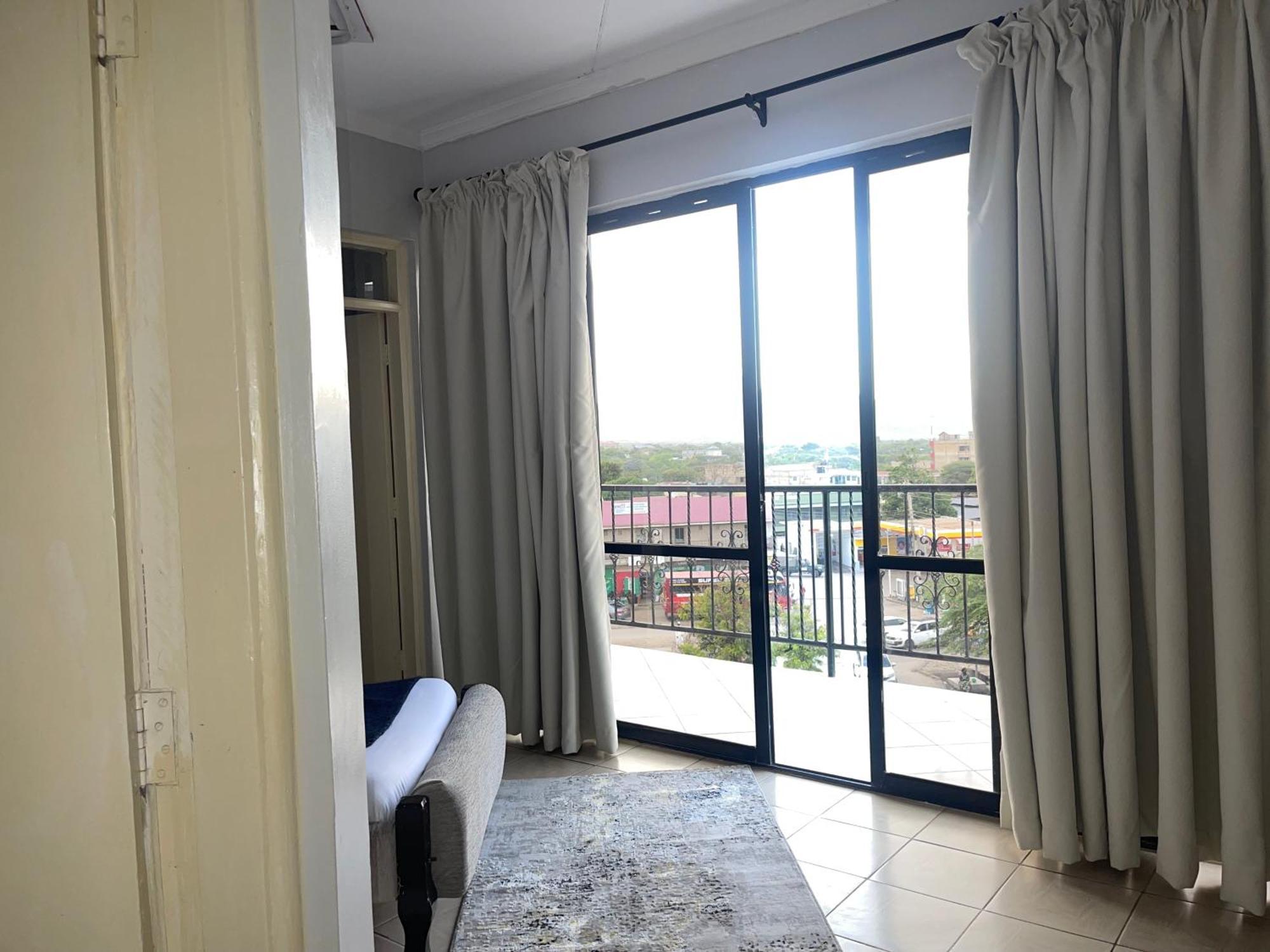 Iman Hotel Isiolo 外观 照片